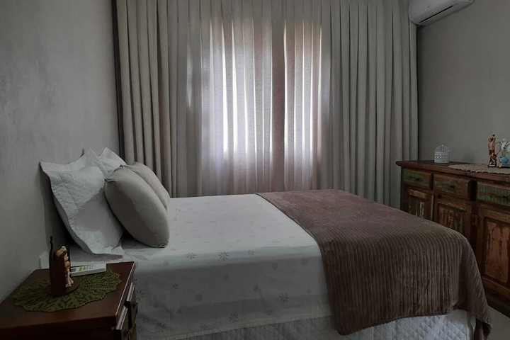 Room 4 of 24