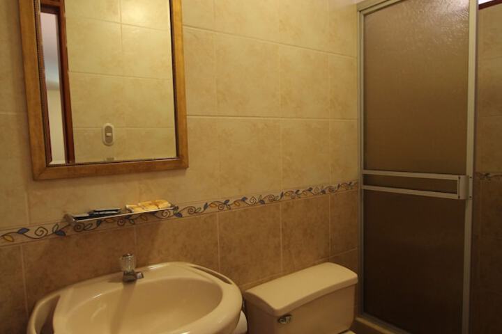Room 33 of 46
