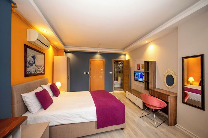Room 47 of 158
