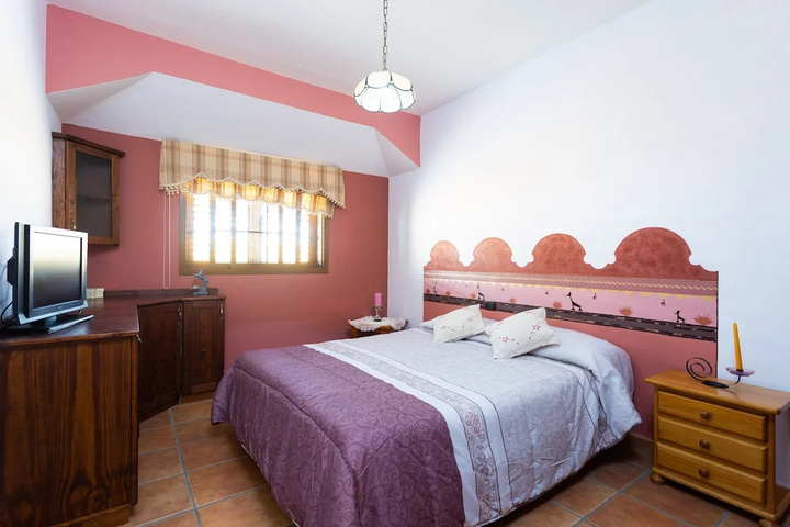 Room 4 of 15
