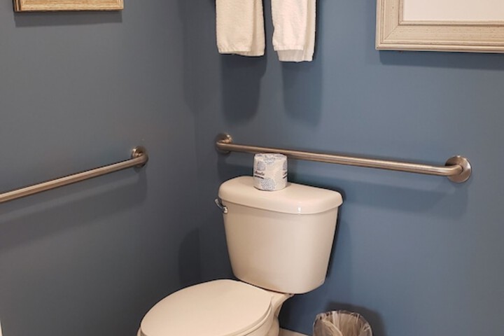 Room 115 of 169