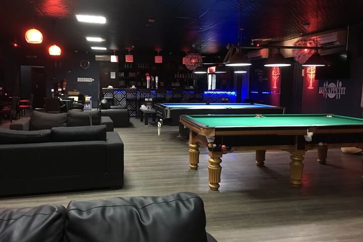 Lounge 66 of 87