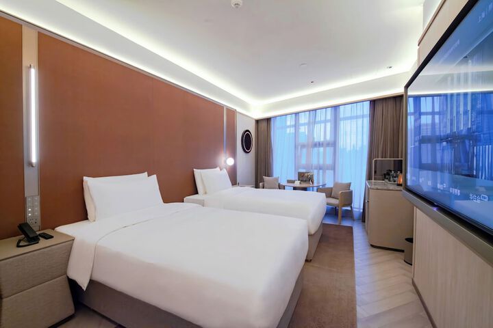 Room 3 of 24