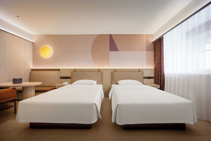 Room 30 of 75