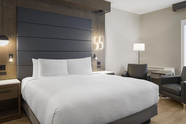 Room 21 of 61