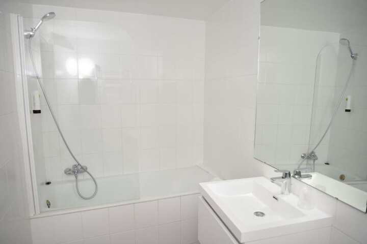 Room 34 of 44