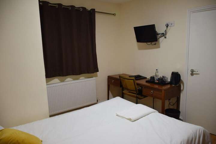 Room 22 of 34