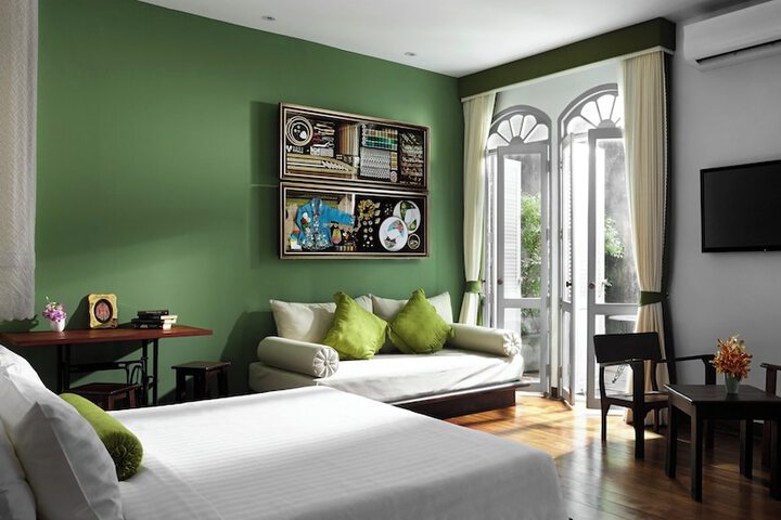 Room 16 of 44