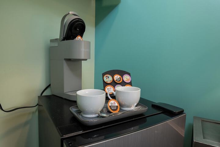 Breakfast/Coffee Service 109 of 176