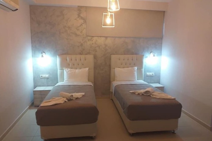 Room 7 of 41