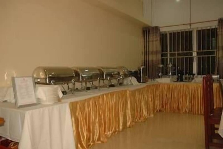 Breakfast/Coffee Service 35 of 40