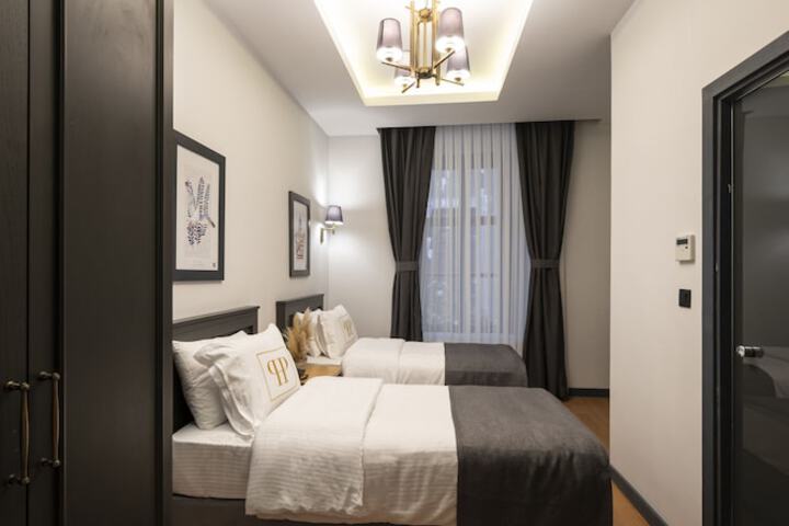 Room 20 of 134