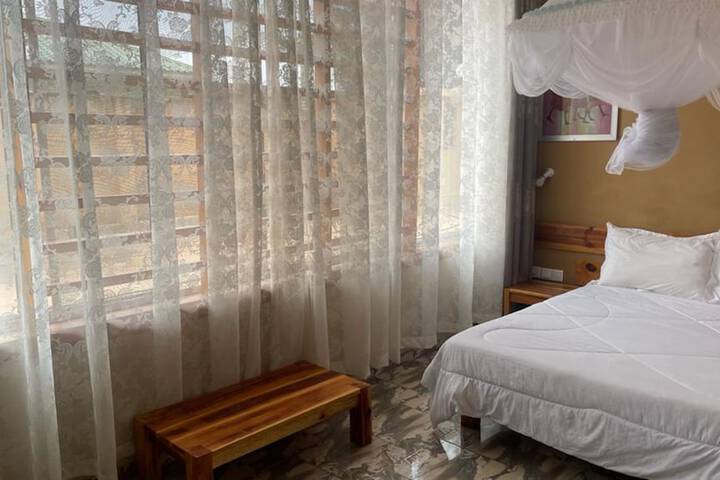 Room 7 of 17