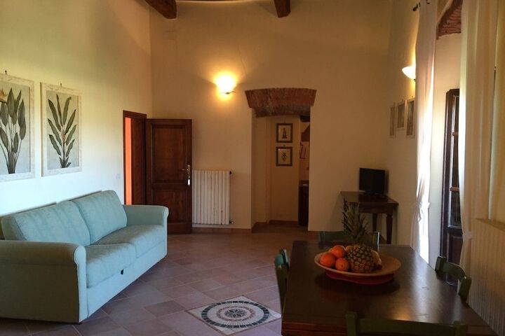 Room 2 of 62