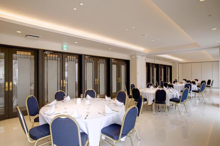 Ballroom/Hall 28 of 43