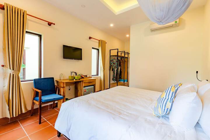 Room 26 of 100