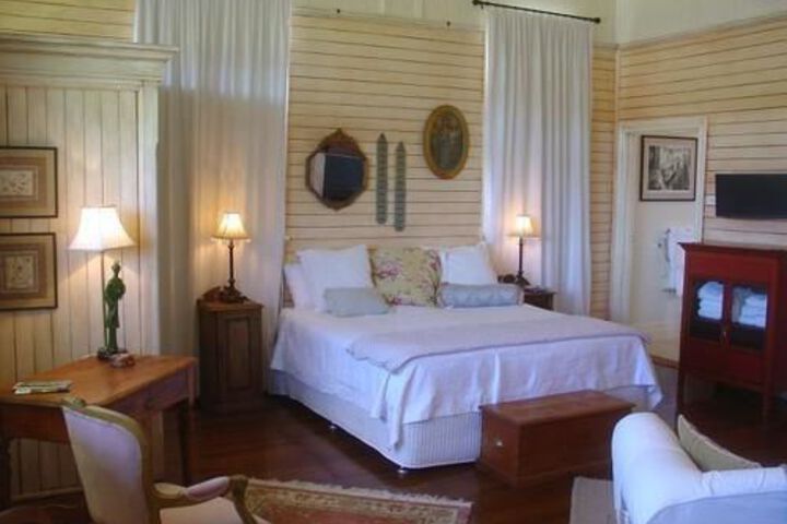 Room 4 of 23
