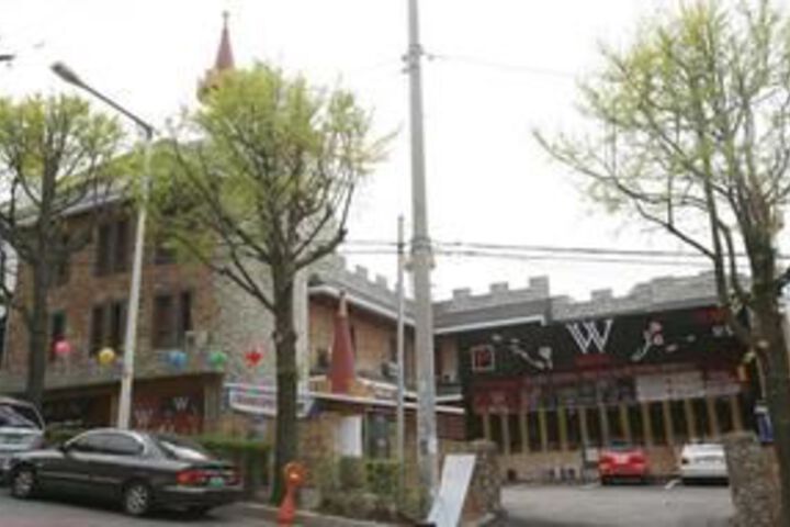 W Motel