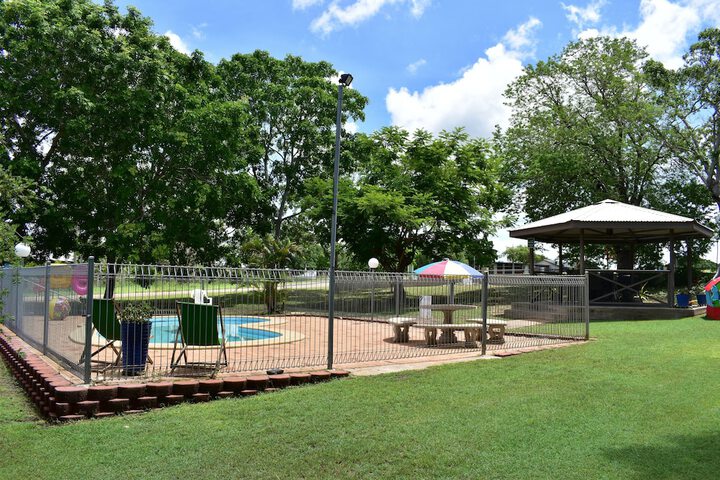 Property Grounds 32 of 41