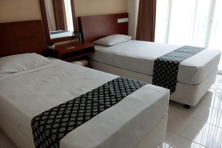 Room 3 of 27