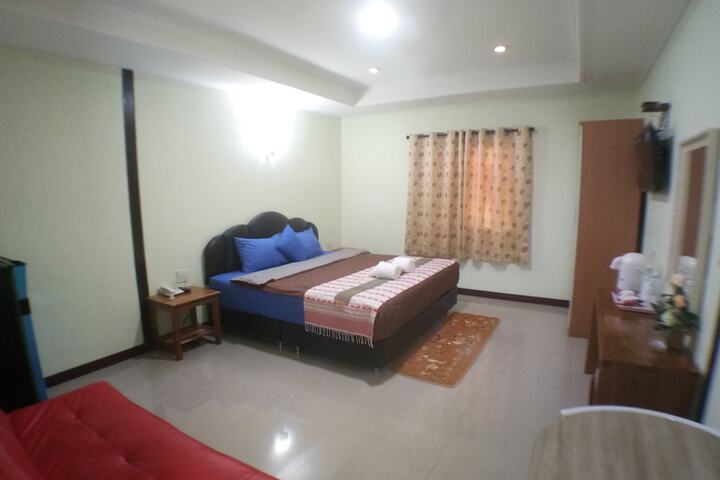 Room 16 of 42