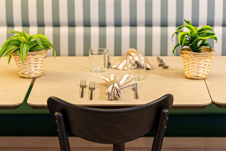 Dining 143 of 211