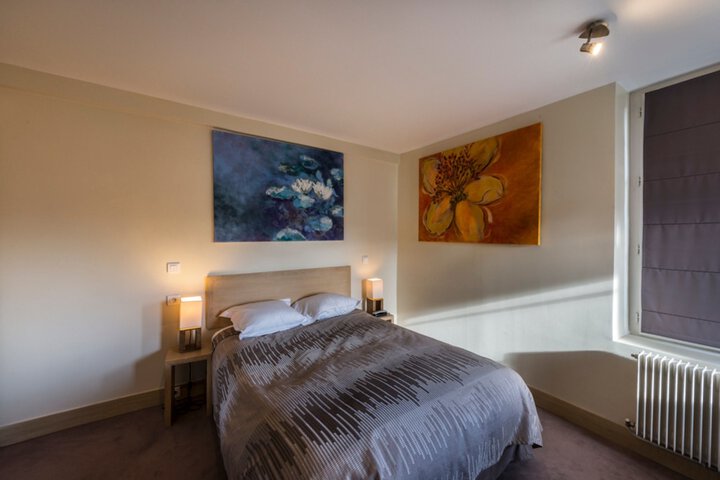 Room 6 of 32