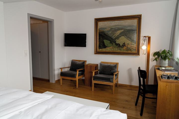 Room 63 of 395
