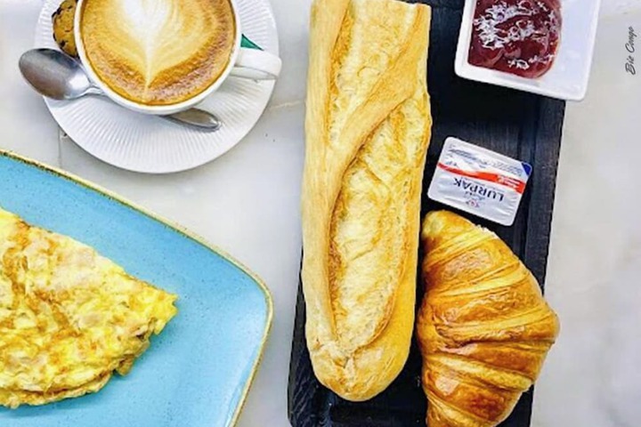 Breakfast/Coffee Service 4 of 8