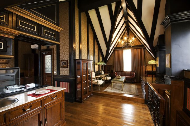 Room 3 of 39