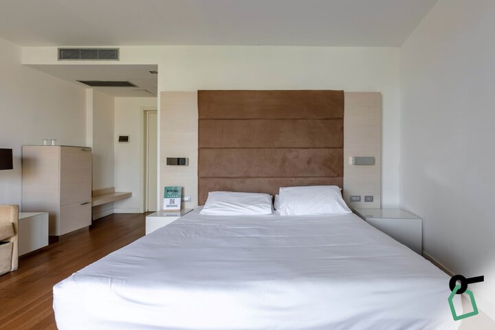 Room 21 of 63