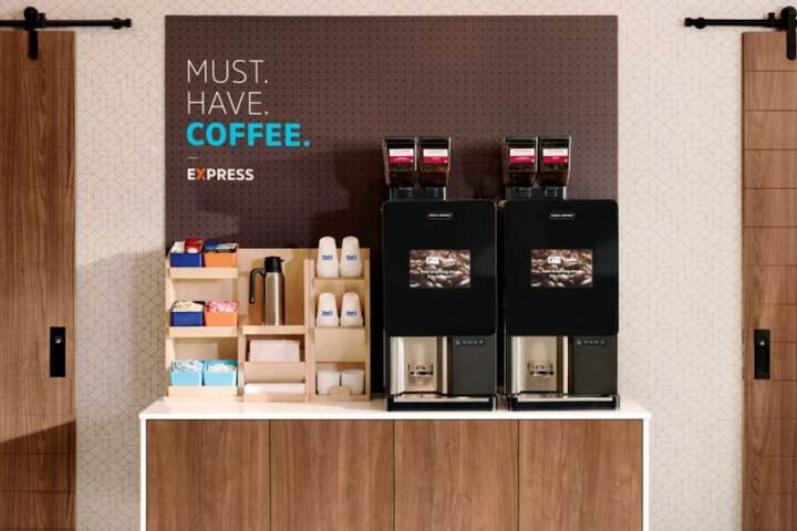 Breakfast/Coffee Service 33 of 45