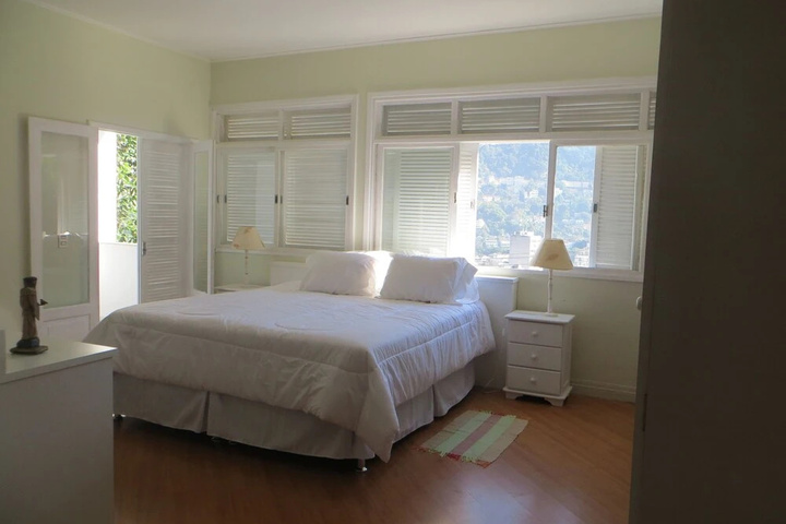Room 5 of 23
