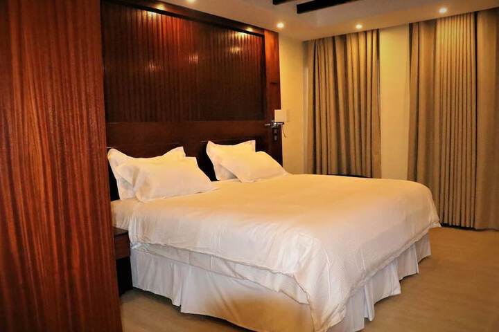 Room 5 of 46