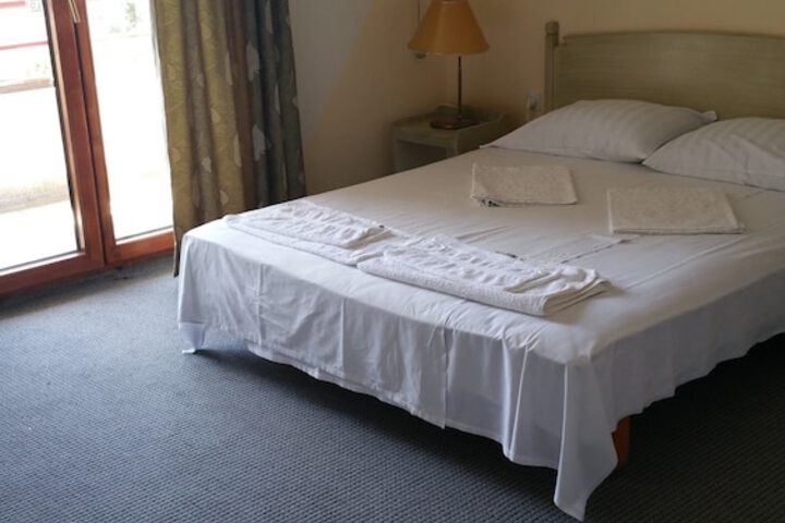 Room 6 of 52