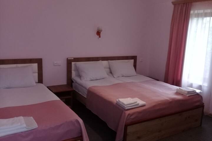 Room 4 of 19