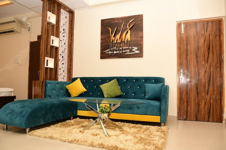 Room 51 of 73