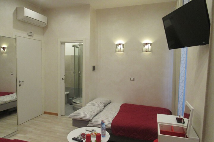 Room 8 of 37