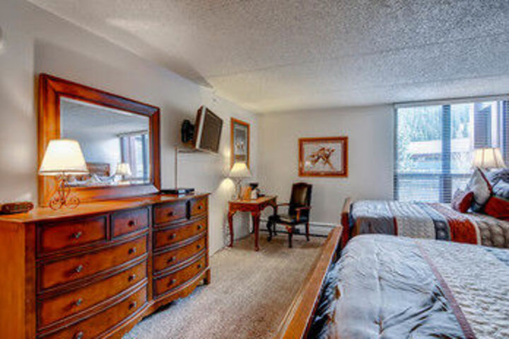 Room 10 of 21