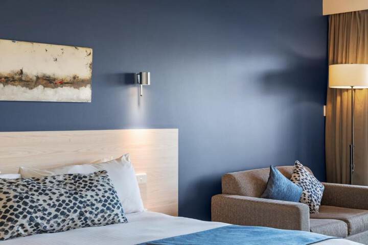 Room 12 of 60