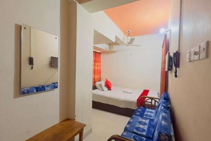 Room 3 of 20