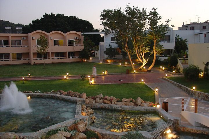 Hotel Exterior 121 of 154
