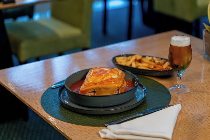 Dining 45 of 59
