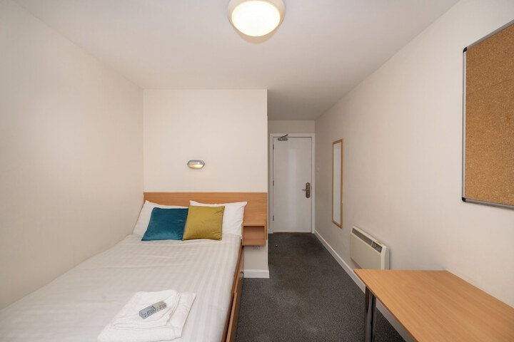 Room 8 of 31