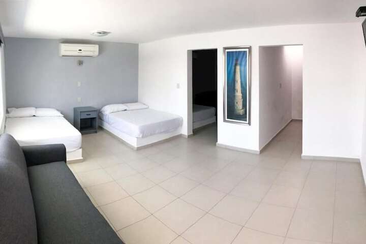 Room 11 of 21