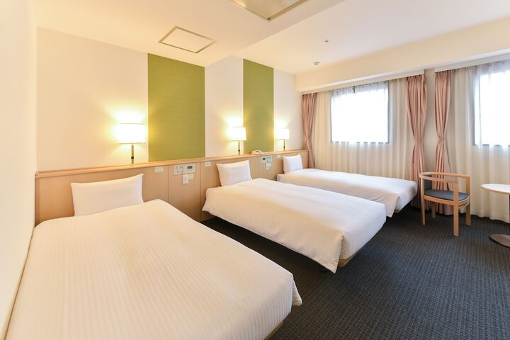 Room 11 of 29