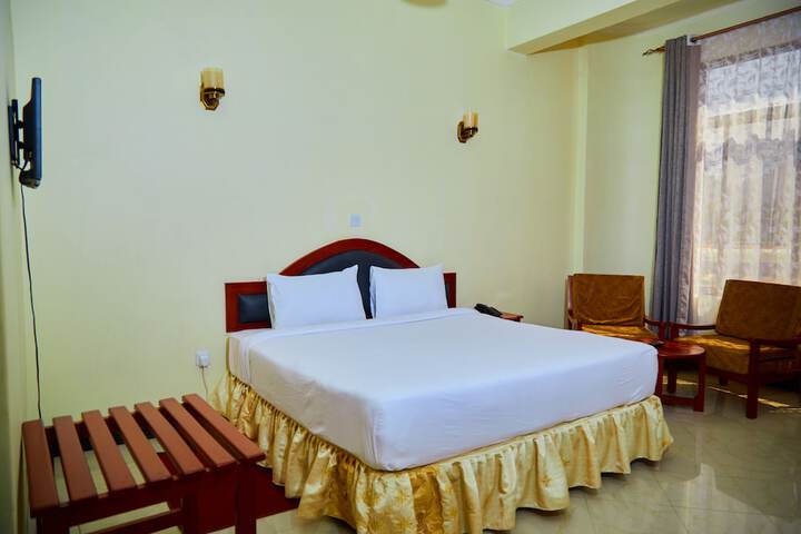Room 8 of 31