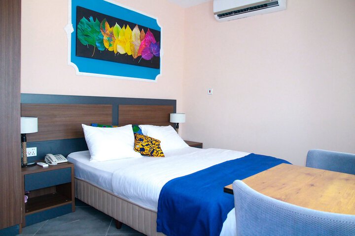 Room 16 of 41