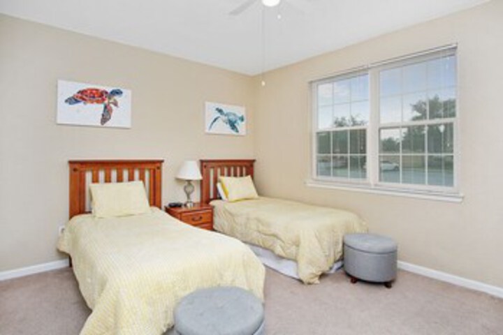 Room 9 of 25