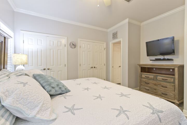Room 6 of 43